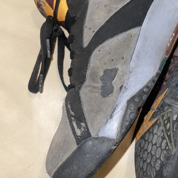 Jordan Bordeaux VII (2011) - Picture 9 of 10